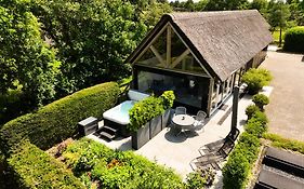 B&B de Scherpenhof, landelijk gelegen met optie jacuzzi